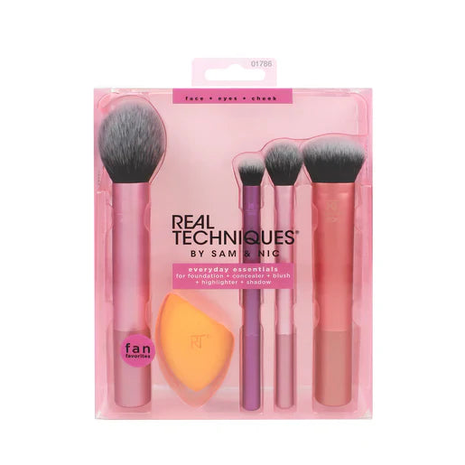 REAL TECHNIQUES EVERYDAY ESSENTIALS BRUSHES AND SPONGE SET